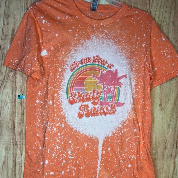Gildan Soft Style Size Small No One Likes A Shady Beach Summer Tee Bleached NEW - Picture 1 of 1